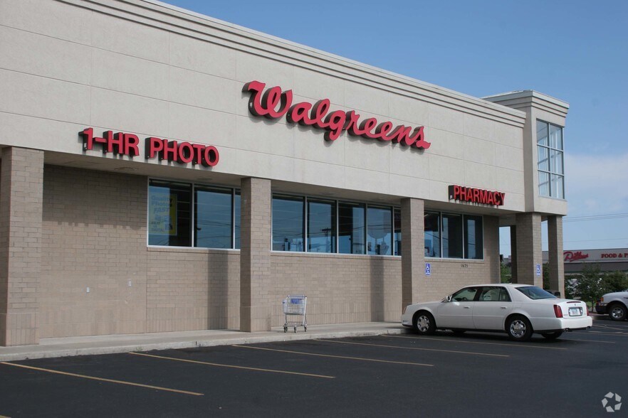 More Photos Of 1625 S Webb Rd, Wichita Drugstore For Sale
