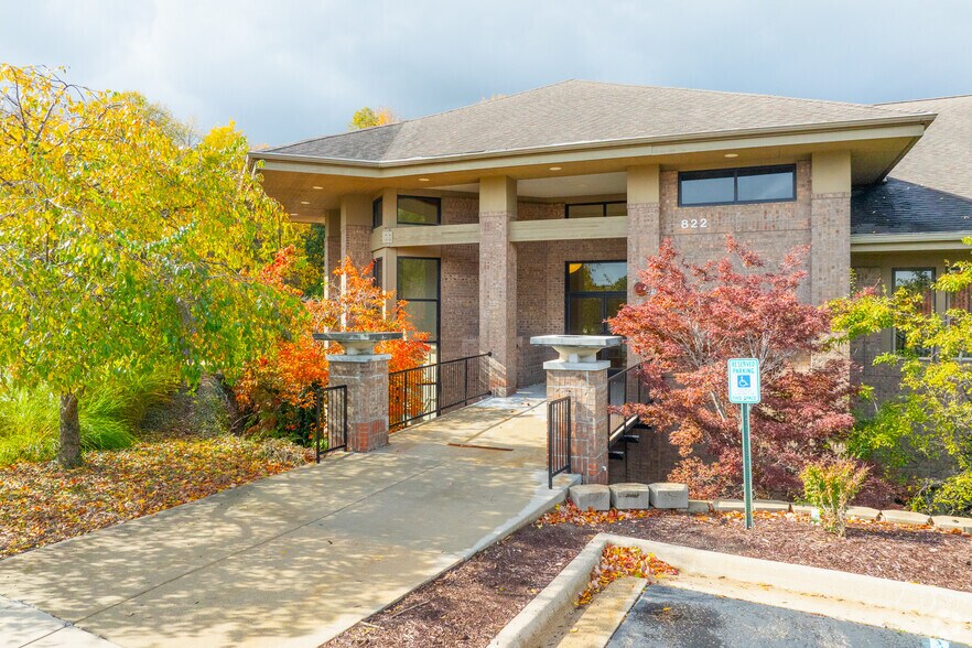 More Photos Of 822 Centennial Way, Lansing Office For Sale
