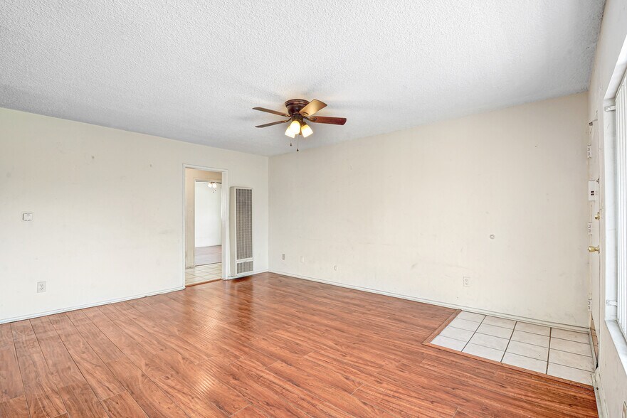 More Photos Of 1649 S La Brea Ave, Los Angeles Apartments For Sale