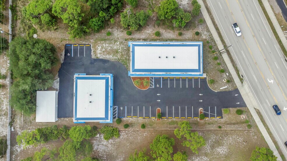 More Photos Of 655 N Indiana Ave, Englewood Medical For Sale