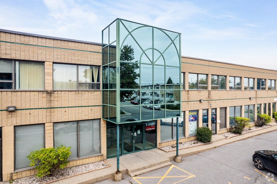 More Photos Of 7701-7749 Rue Cordner, Montréal Warehouse For Lease