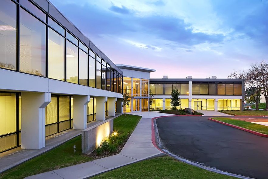 More Photos Of 588 Atlas St, Monterey Park Office For Lease
