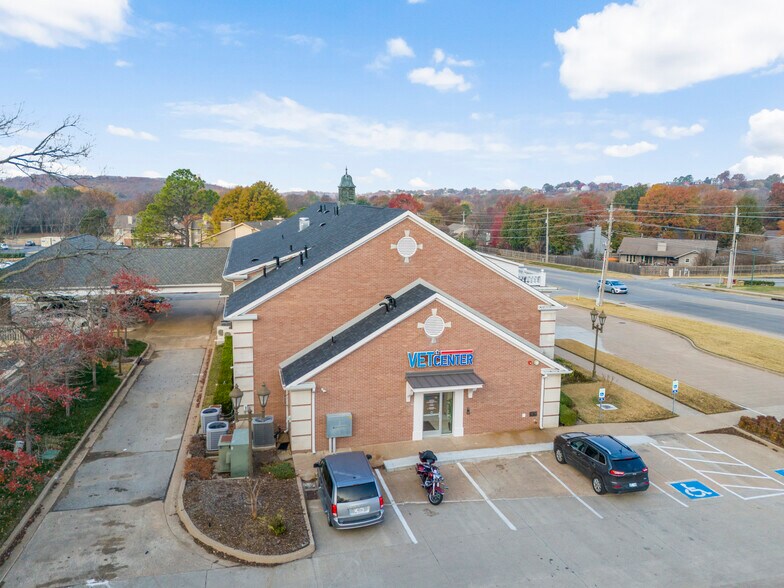 More Photos Of 6130 E 81st St, Tulsa Office For Lease