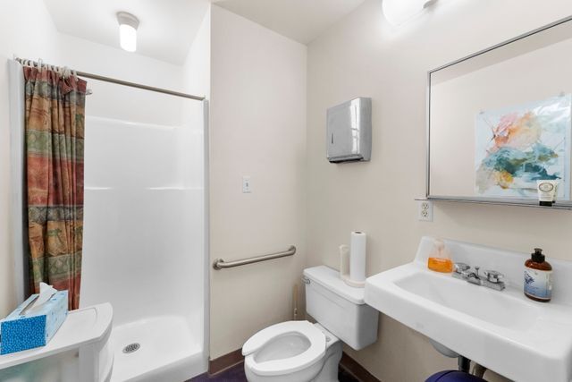 More Photos Of 1346 Hill Rd, Charlotte Office For Sale