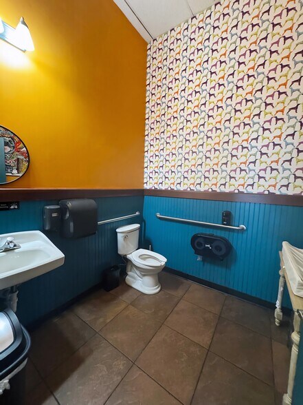 More Photos Of 19266 Coastal Hwy, Rehoboth Beach Storefront For Sale