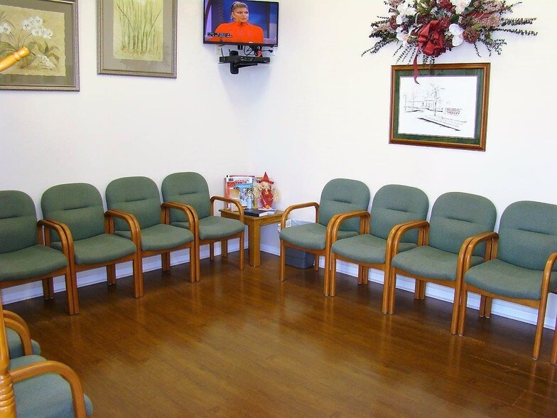 More Photos Of 332 SW 32nd St, Okeechobee Medical For Sale