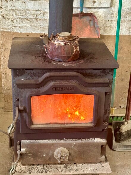 More Photos Of 2507 Huntingdon ave, Baltimore Service For Sale