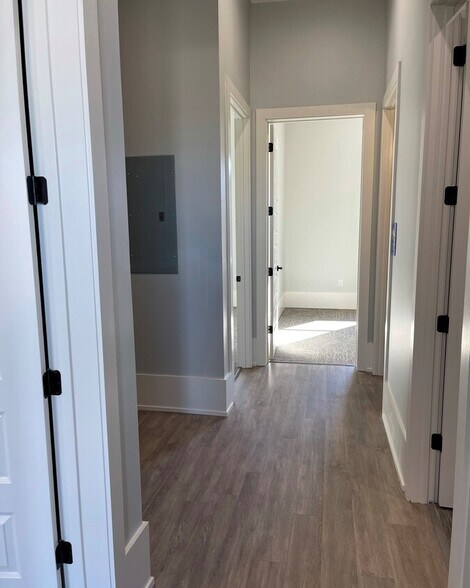 More Photos Of W E Heck, Baton Rouge Office For Lease