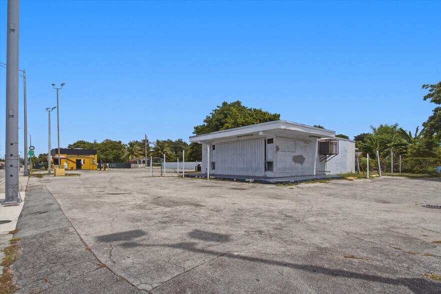 More Photos Of , Miami Unknown For Sale
