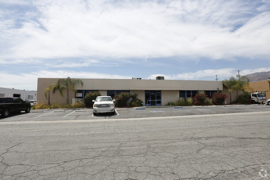 More Photos Of 749-751 N Coney Ave, Azusa Warehouse For Lease