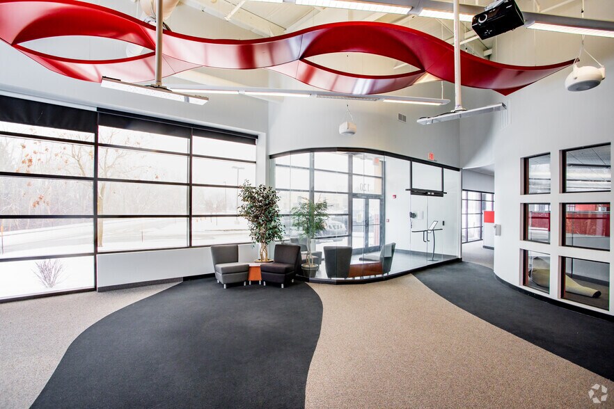 More Photos Of 1565 Jefferson Rd, Rochester Unknown For Lease