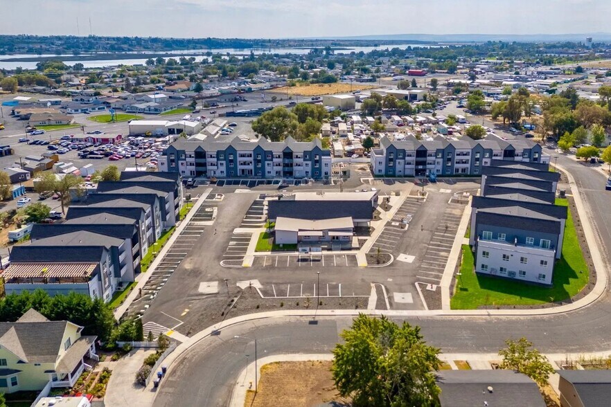 Primary Photo Of 1701 Crouse st, Moses Lake Apartments For Sale