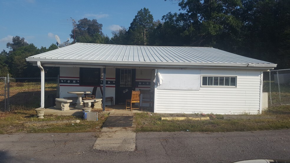 Primary Photo Of 9371 Hartsville Pike, Lebanon Storefront Retail Office For Sale