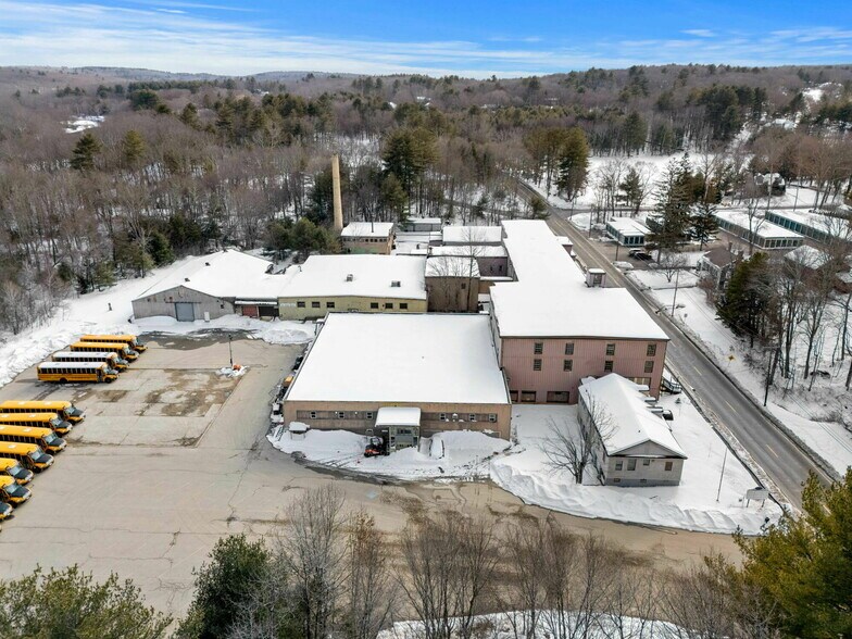 More Photos Of 137 Schofield Ave, Dudley Showroom For Sale