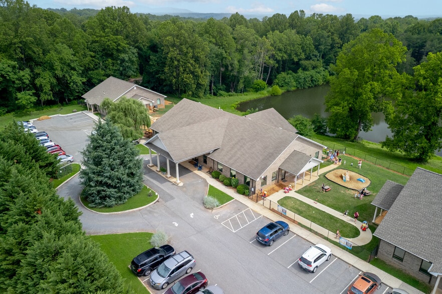 Primary Photo Of 1071 Woodberry Square Pl, Lynchburg Office For Sale