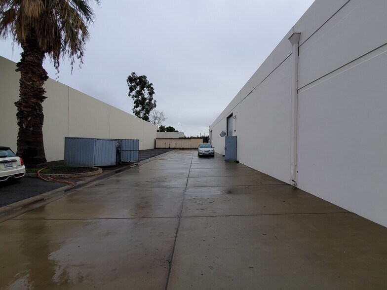 More Photos Of 520 Jamie Ave, La Habra Warehouse For Lease