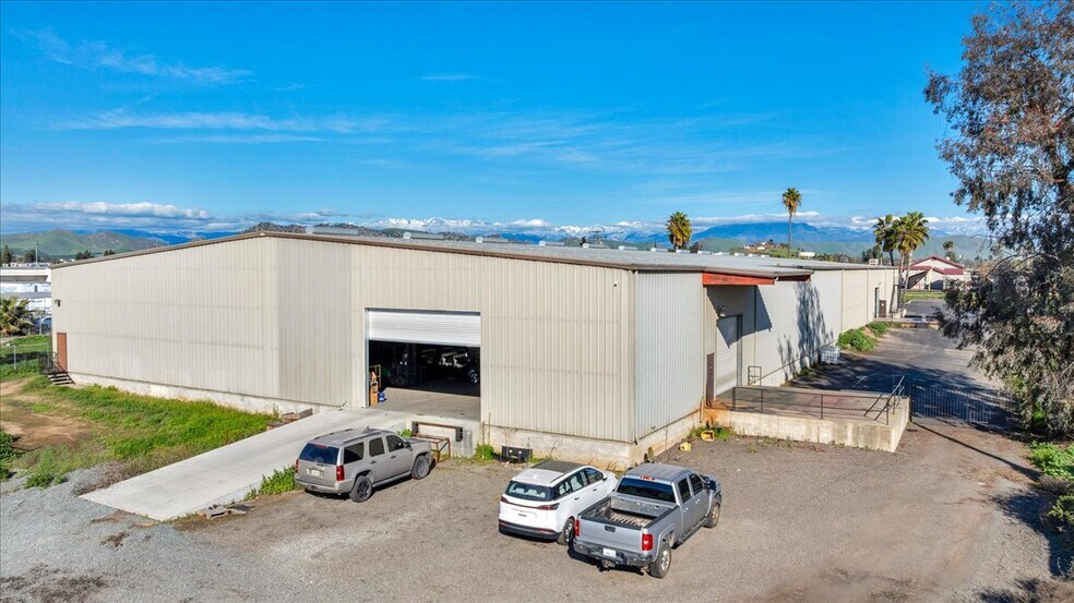 More Photos Of 1343 S Main St, Porterville Warehouse For Sale