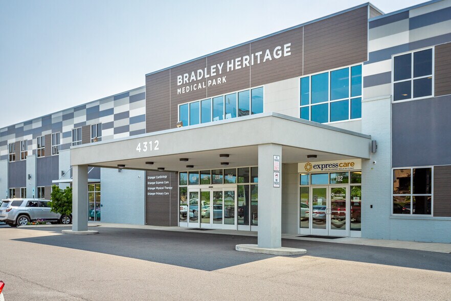 More Photos Of 4312 Holiday Inn Express Way NW, Cleveland Medical For Lease