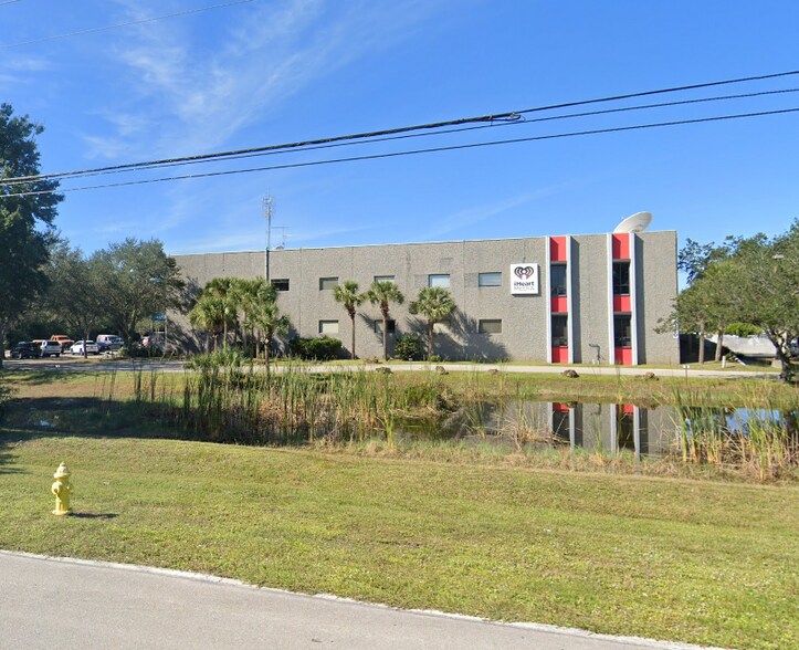 More Photos Of 13320 Metro Pky, Fort Myers Movie Radio TVStudio For Lease
