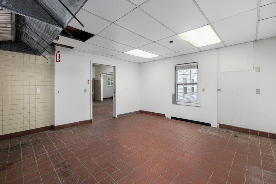 More Photos Of 84-86 Kilvert St, Warwick Restaurant For Sale