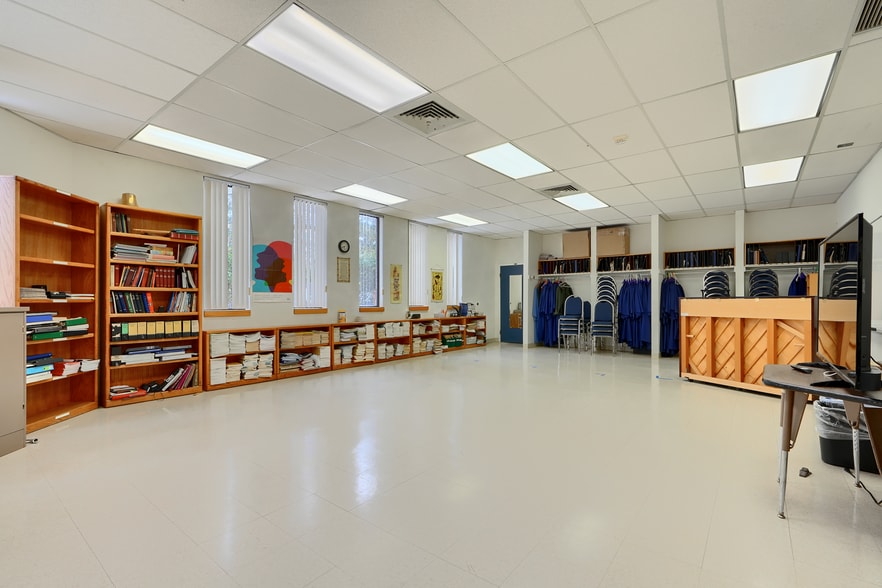 More Photos Of 541 Marshall Rd SW, Vienna Religious Facility For Sale