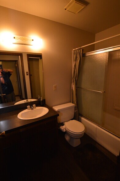 More Photos Of 1412 W Gunnison Ave, Gunnison Apartments For Sale