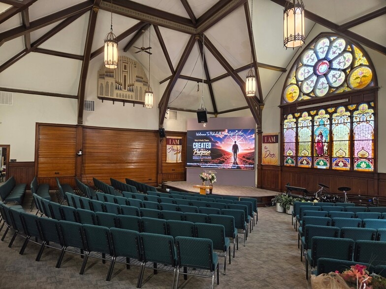 More Photos Of 1102 N 21st St, Milwaukee Religious Facility For Sale