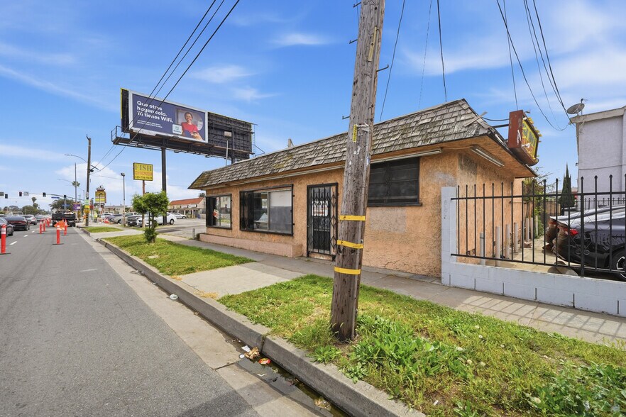 More Photos Of , Los Angeles Unknown For Sale