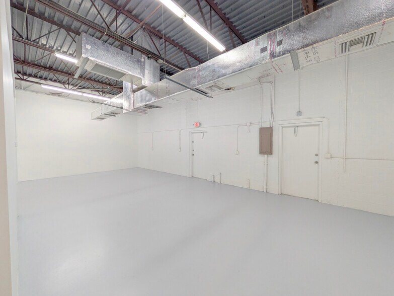 More Photos Of 6600 Georgia Ave, West Palm Beach Light Distribution For Lease