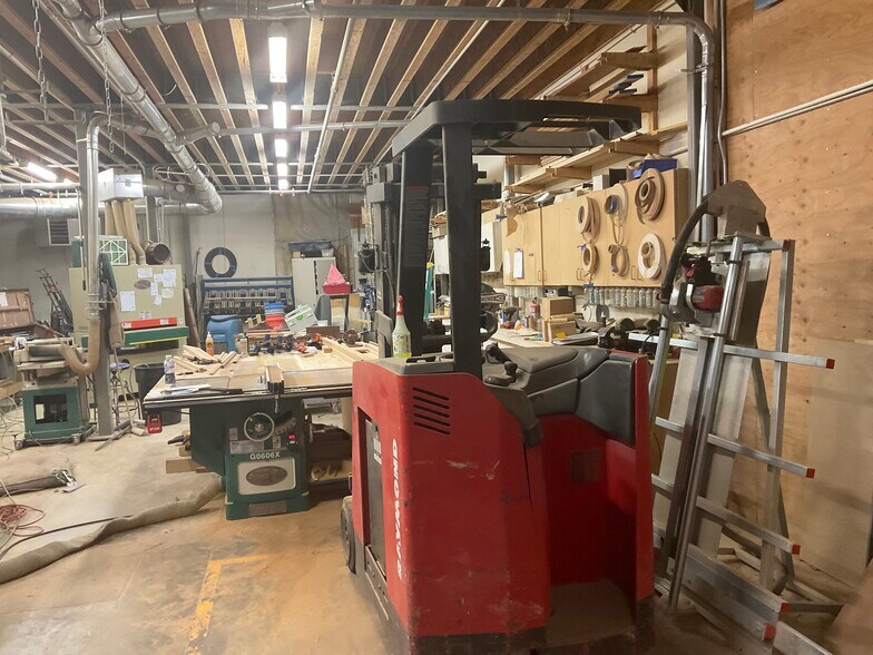 More Photos Of 7390 S Fraser St, Centennial Warehouse For Sale