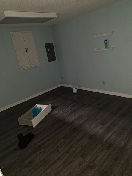 More Photos Of 370 W Stonewall Ave, Fayetteville Office For Sale