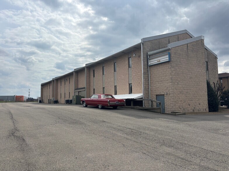 More Photos Of 401 Smith Dr, Cranberry Medical For Sale