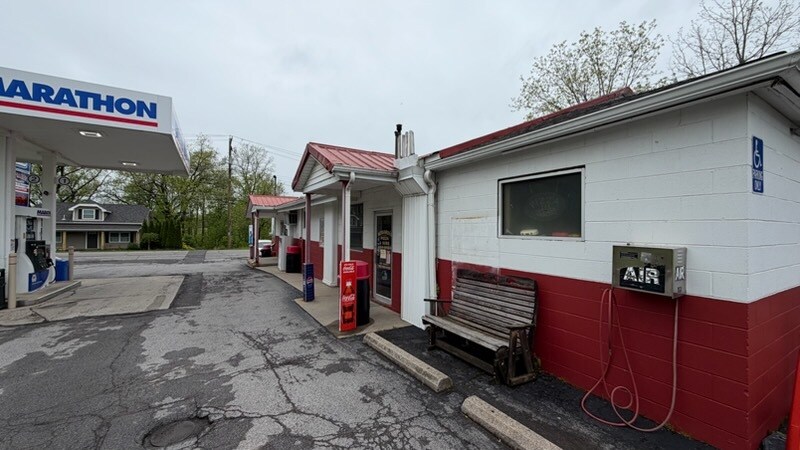 More Photos Of 7195 Rapids Rd, Lockport Service Station For Sale