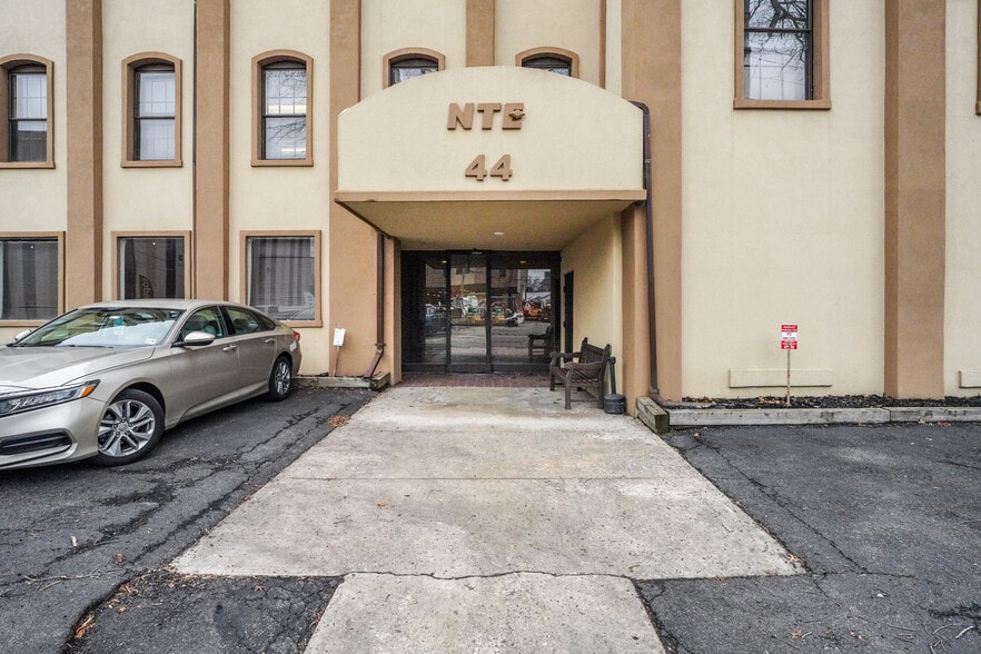 More Photos Of 46 Farrand St, Bloomfield Service For Sale