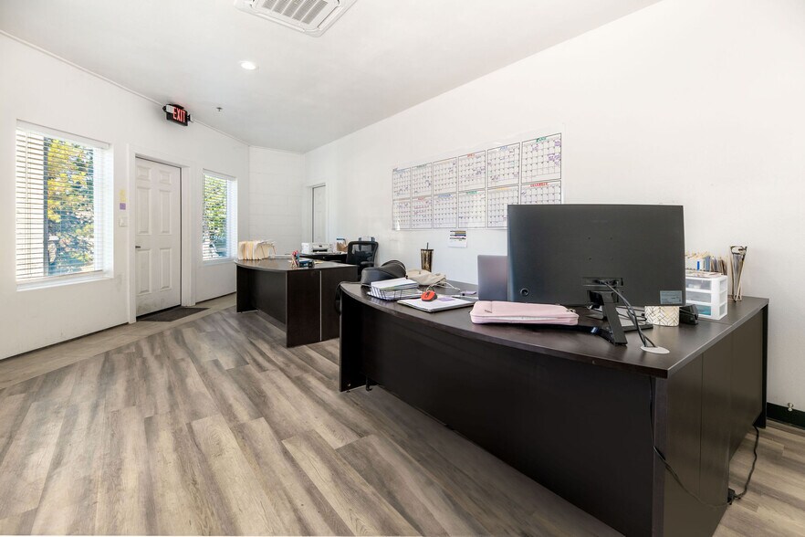 More Photos Of 110 Spring Hill Dr, Grass Valley Manufacturing For Lease