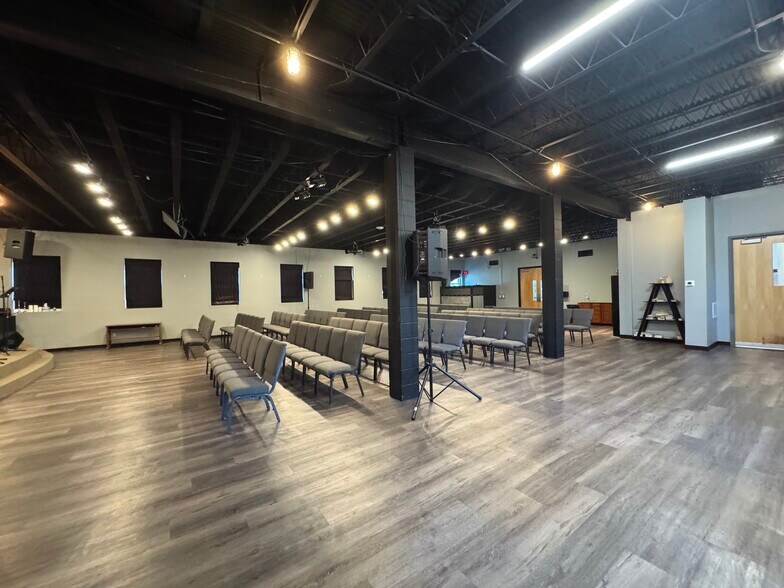 More Photos Of 2100 S 51st St, Omaha Religious Facility For Sale