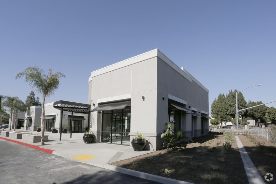 More Photos Of 2720 Nutwood Ave, Fullerton Restaurant For Lease