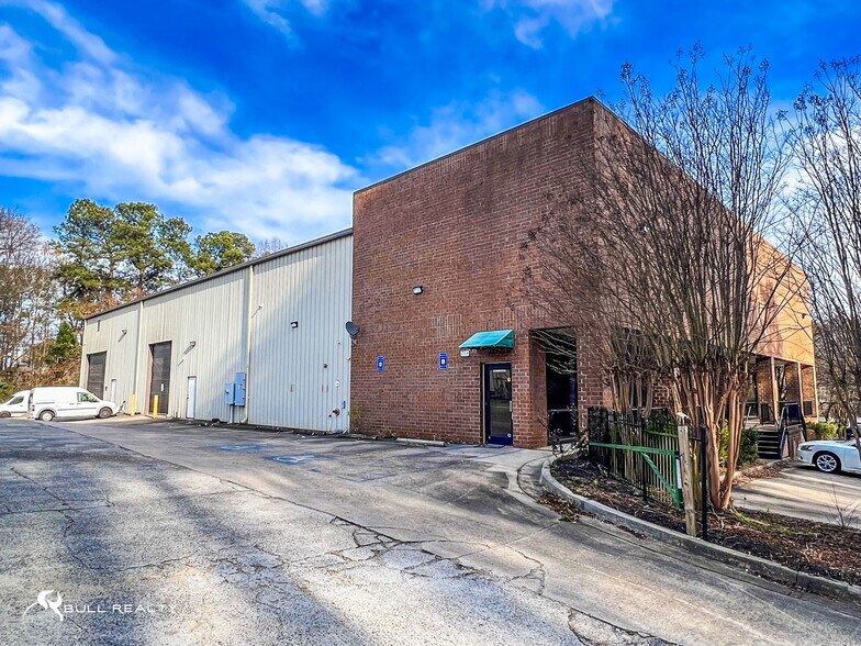 More Photos Of 131 Bells Ferry Ln, Marietta Warehouse For Lease