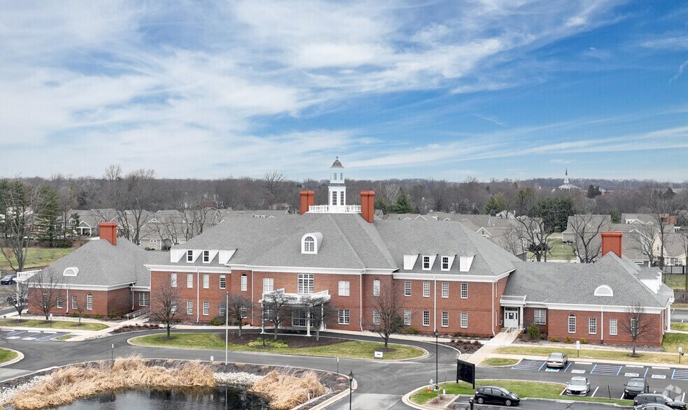 More Photos Of 1650 W Oak St, Zionsville Medical For Lease