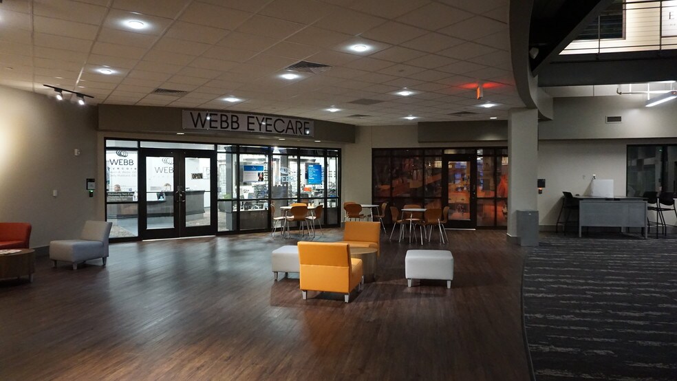 More Photos Of 820 W 42nd St, Scottsbluff Medical For Lease