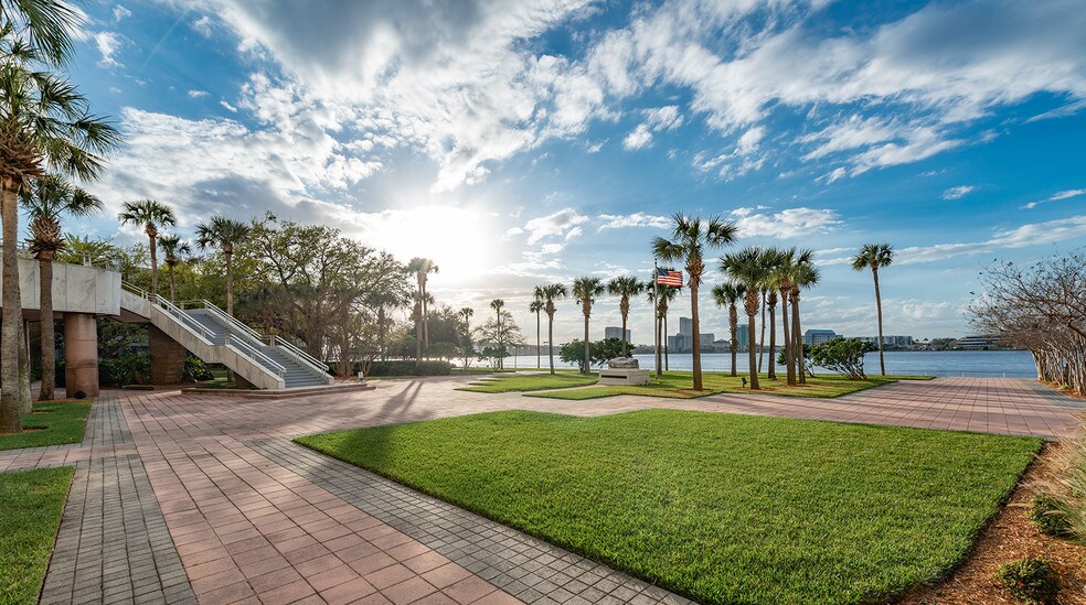 More Photos Of 841 Prudential Dr, Jacksonville Office For Lease