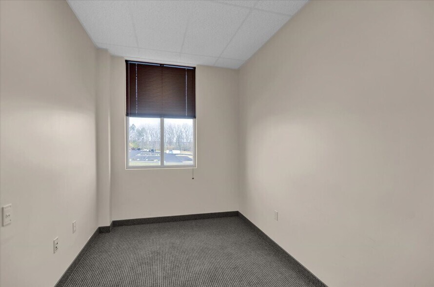 More Photos Of 1350 Broadcasting Rd, Wyomissing Office For Sale