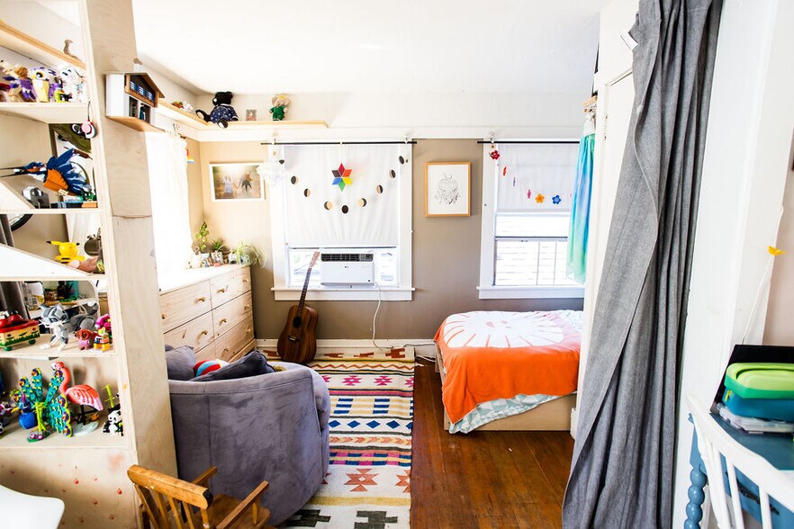 More Photos Of 219 John St, Oakland Apartments For Sale