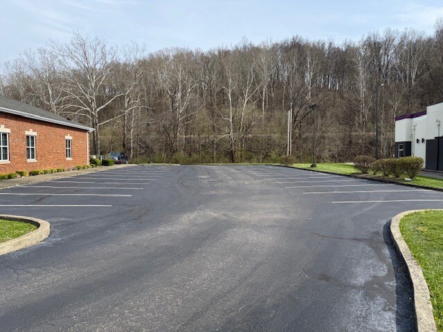More Photos Of 8026 US Route 60, Barboursville Office For Sale