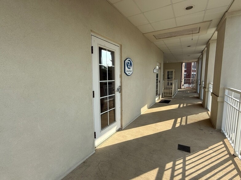 More Photos Of 103 Centennial St, La Plata Medical For Lease