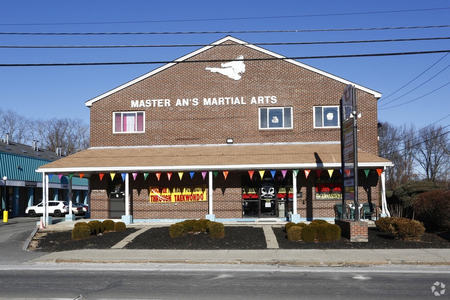 More Photos Of 1519-1527 Middlesex St, Lowell Storefront For Lease