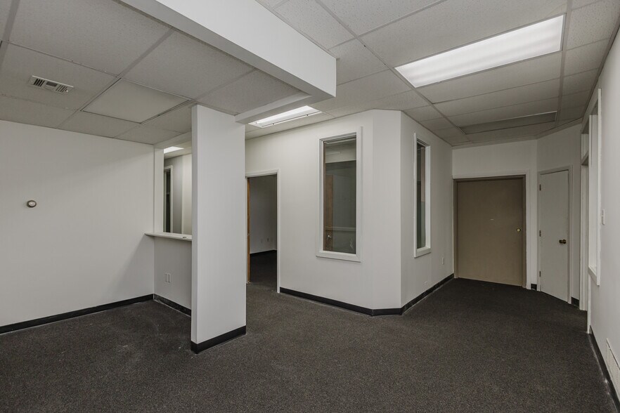 More Photos Of 724 N Main St, Newton Storefront For Sale