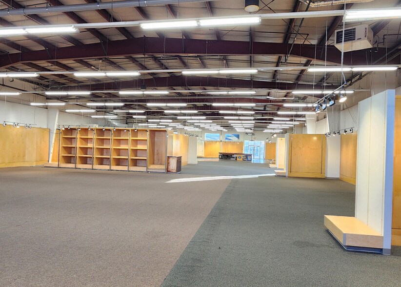 More Photos Of , Edmonton Unknown For Sale