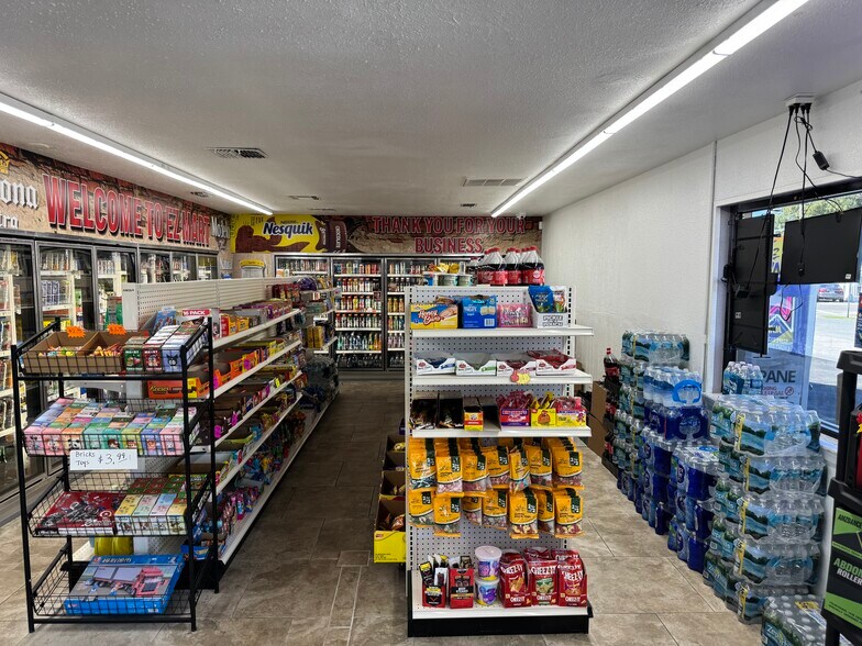 More Photos Of 38010 15th Ave, Zephyrhills Freestanding For Sale