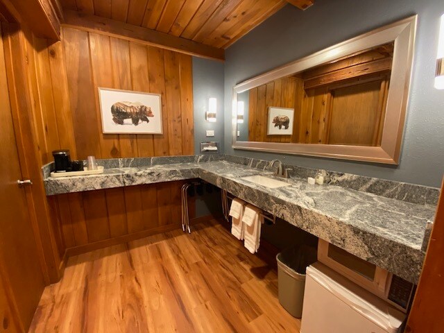 More Photos Of 890 Highway 4, Arnold Hotel For Sale